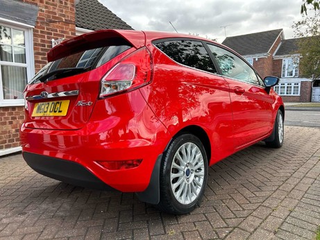 Ford Fiesta 1.0T EcoBoost Titanium Euro 5 (s/s) 3dr 7