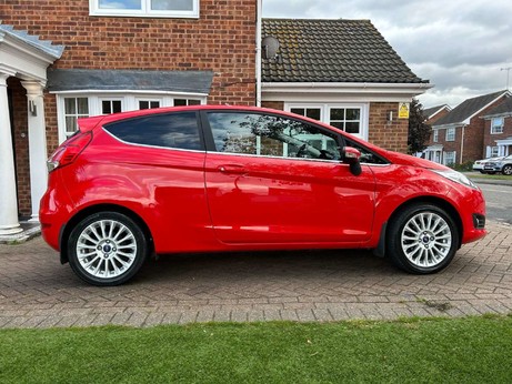 Ford Fiesta 1.0T EcoBoost Titanium Euro 5 (s/s) 3dr 26