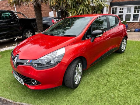 Renault Clio 1.1 Clio Play 16v 5dr 14