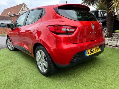 Renault Clio 1.1 Clio Play 16v 5dr 19