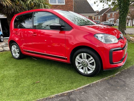 Volkswagen Up 1.0 Up by Beats 3dr 11