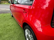 Volkswagen Up 1.0 Up by Beats 3dr 30