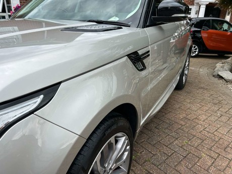 Land Rover Range Rover Sport 3.0 Range Rover Sport Autobiography Dynamic SDV6 Auto 4WD 5dr 32