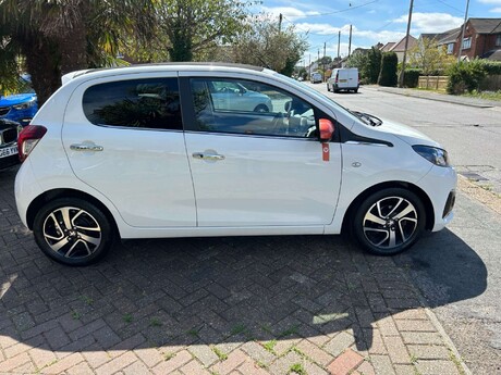 Peugeot 108 1.2 108 Roland Garros Top 5dr 27