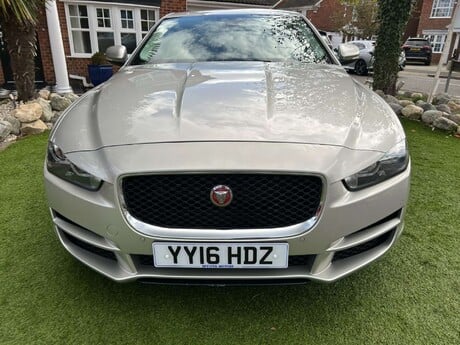 Jaguar XE 2.0 XE Prestige i Auto 4dr 17