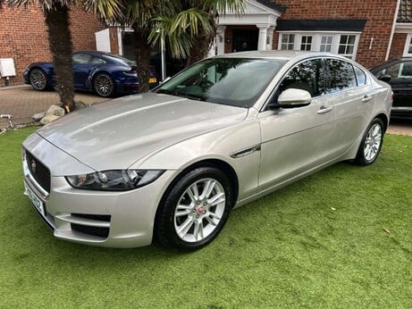 Jaguar XE 2.0 XE Prestige i Auto 4dr 22