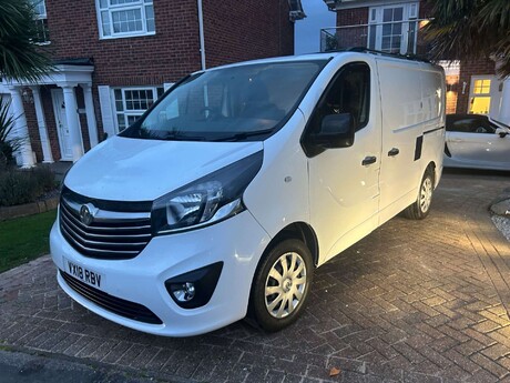 Vauxhall Vivaro 1.6 Vivaro 2900 Sportive CDTi 11