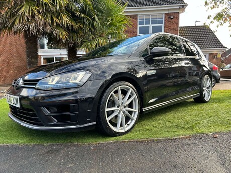 Volkswagen Golf 2.0 Golf R 4WD 3dr 10