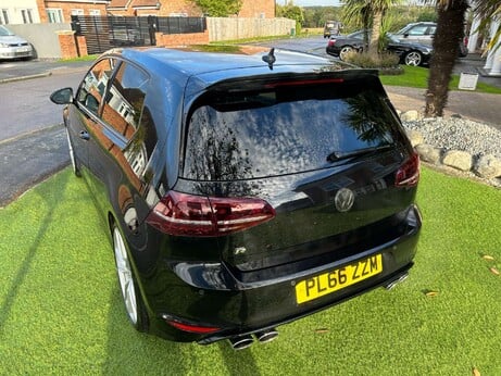 Volkswagen Golf 2.0 Golf R 4WD 3dr 33