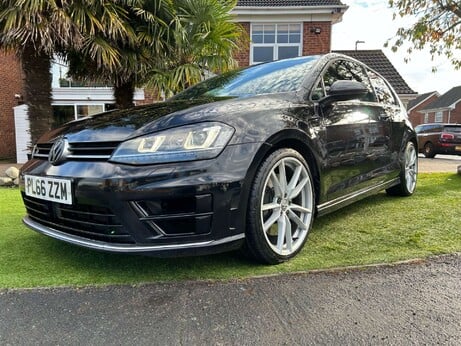 Volkswagen Golf 2.0 Golf R 4WD 3dr 25