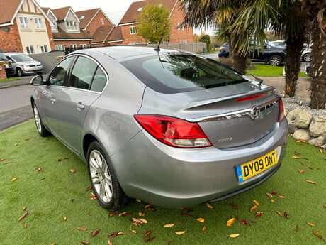 Vauxhall Insignia 1.8 Insignia Exclusive 5dr 55