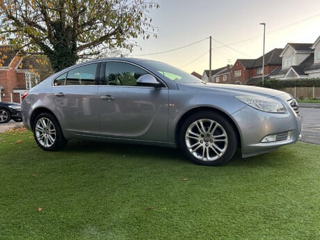 Vauxhall Insignia 1.8 Insignia Exclusive 5dr 20