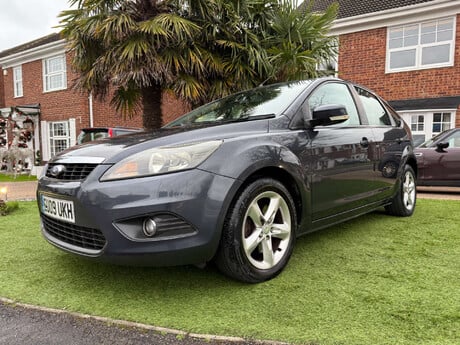 Ford Focus 1.8 Focus Zetec TD 115 5dr 8