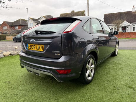 Ford Focus 1.8 Focus Zetec TD 115 5dr 20