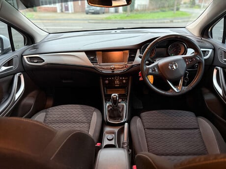 Vauxhall Astra 1.2 Astra SRi T 5dr 4