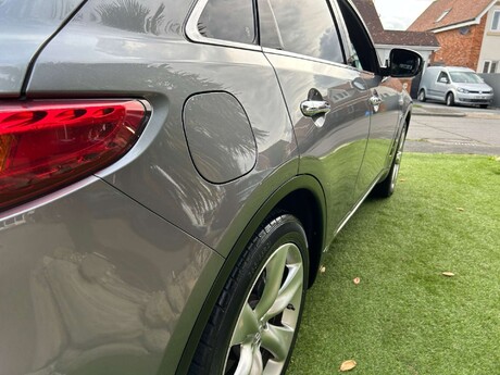 Infiniti QX70 3.0 QX70 S D Auto 4WD 5dr 20