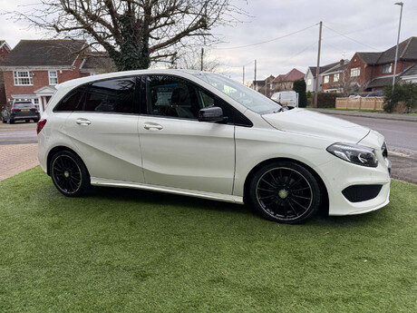 Mercedes-Benz B Class 2.1 B 200 AMG Line Premium D Auto 5dr 21