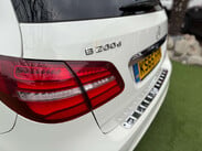 Mercedes-Benz B Class 2.1 B 200 AMG Line Premium D Auto 5dr 32