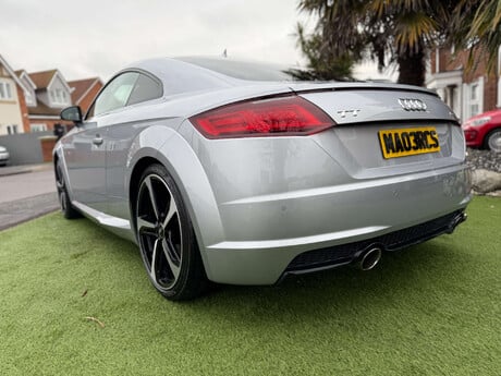 Audi TT 2.0 TT Ultra Black Edition TDI 3dr 24