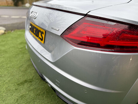 Audi TT 2.0 TT Ultra Black Edition TDI 3dr 36