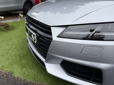 Audi TT 2.0 TT Ultra Black Edition TDI 3dr 40