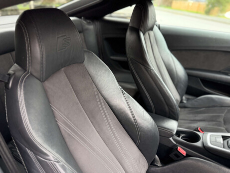 Audi TT 2.0 TT Ultra Black Edition TDI 3dr 61