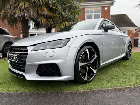 Audi TT 2.0 TT Ultra Black Edition TDI 3dr 13
