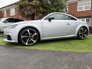 Audi TT 2.0 TT Ultra Black Edition TDI 3dr 23