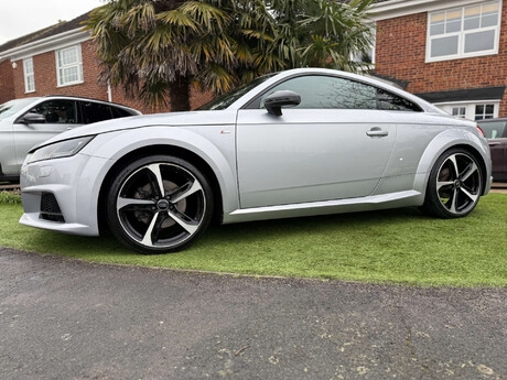 Audi TT 2.0 TT Ultra Black Edition TDI 3dr 23