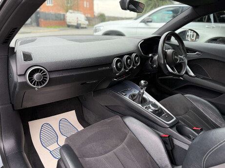Audi TT 2.0 TT Ultra Black Edition TDI 3dr 59