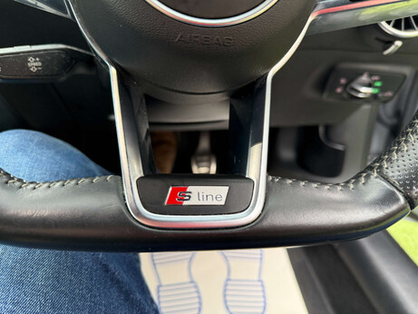 Audi TT 2.0 TT Ultra Black Edition TDI 3dr 69