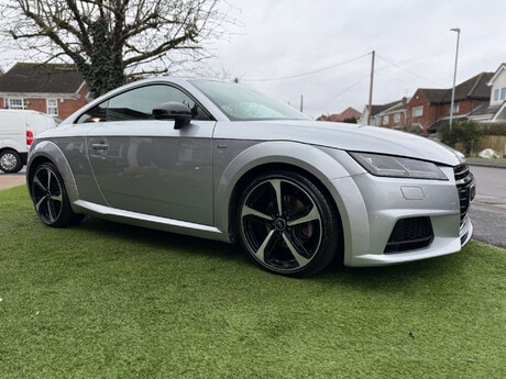 Audi TT 2.0 TT Ultra Black Edition TDI 3dr 16