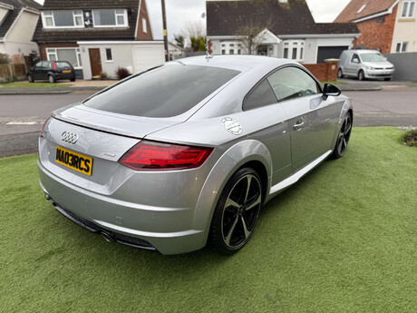 Audi TT 2.0 TT Ultra Black Edition TDI 3dr 32