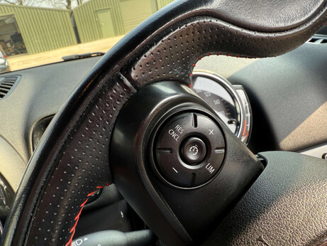 Mini Countryman 1.5 Countryman Cooper S E ALL4 Auto 4WD 5dr 60