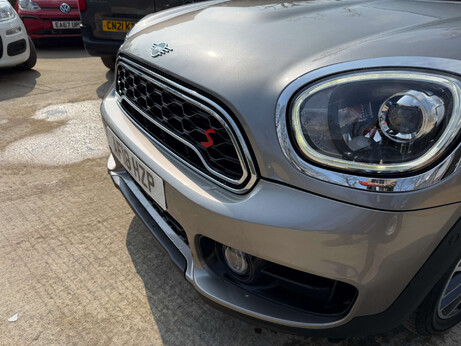 Mini Countryman 1.5 Countryman Cooper S E ALL4 Auto 4WD 5dr 38