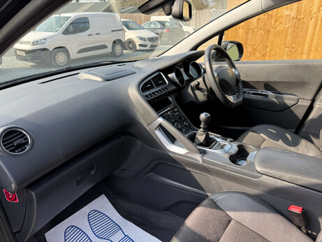 Peugeot 3008 1.6 3008 Allure HDi 5dr 54