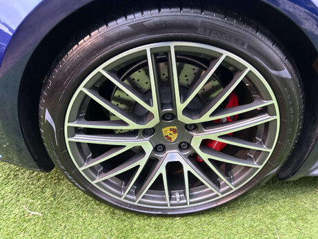 Porsche 911 3.7T 992 Turbo PDK 4WD Euro 6 (s/s) 2dr 71