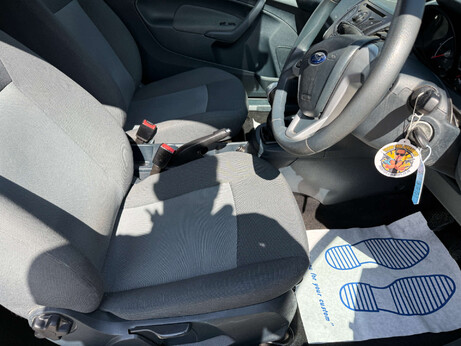 Ford Fiesta 1.4 Fiesta Base TDCi 3dr 45