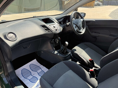 Ford Fiesta 1.4 Fiesta Base TDCi 3dr 4