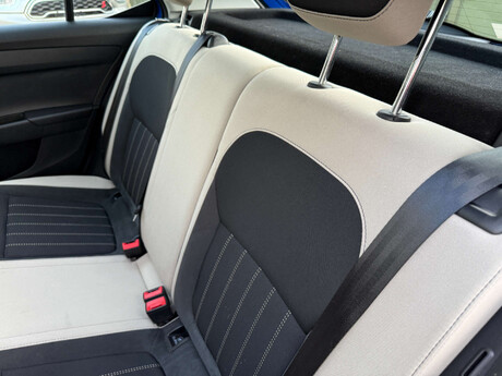 Skoda Fabia 1.0 Fabia SE L MPI 5dr 44