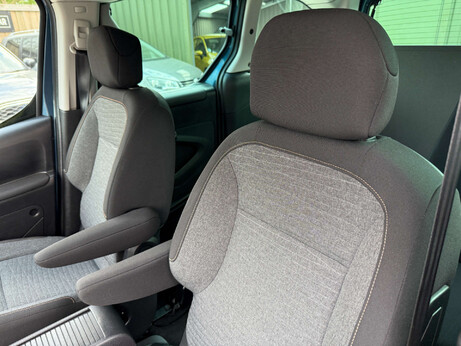 Citroen Berlingo Multispace 1.6 Berlingo Multispace Flair Blue HDi Semi-Auto 5dr 56