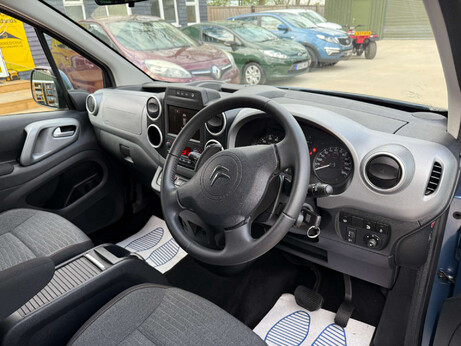 Citroen Berlingo Multispace 1.6 Berlingo Multispace Flair Blue HDi Semi-Auto 5dr 59