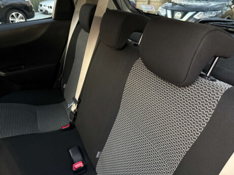 Toyota Yaris 1.3 Yaris Trend VVT-i 5dr 49