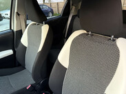 Toyota Yaris 1.3 Yaris Trend VVT-i 5dr 51