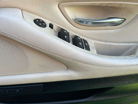BMW 5 Series 3.0 530d SE Touring Steptronic Euro 5 (s/s) 5dr 74