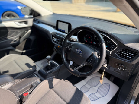 Ford Focus 1.5 Focus Zetec TDCI 5dr 64