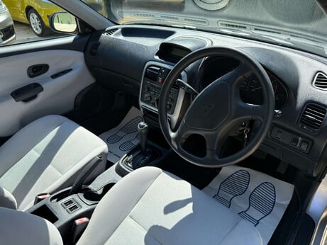 Mitsubishi Carisma 1.6 Carisma Mirage Auto 5dr 54