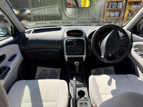 Mitsubishi Carisma 1.6 Carisma Mirage Auto 5dr 4