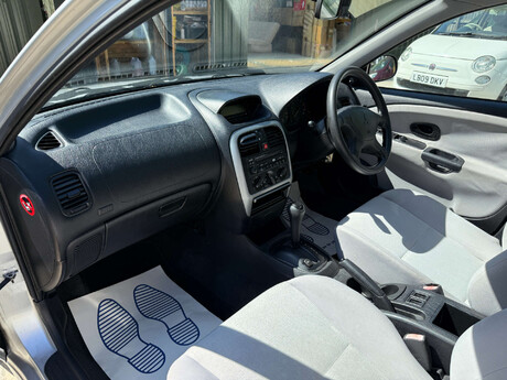 Mitsubishi Carisma 1.6 Carisma Mirage Auto 5dr 64