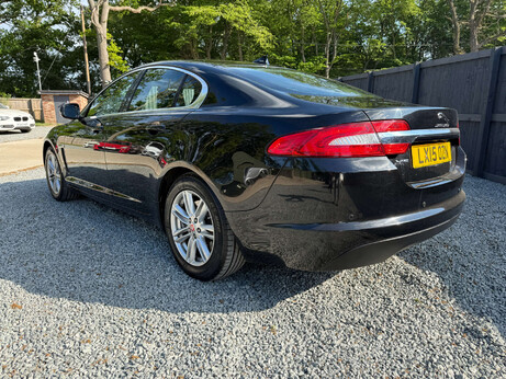 Jaguar XF 2.2 XF Luxury D Auto 4dr 10